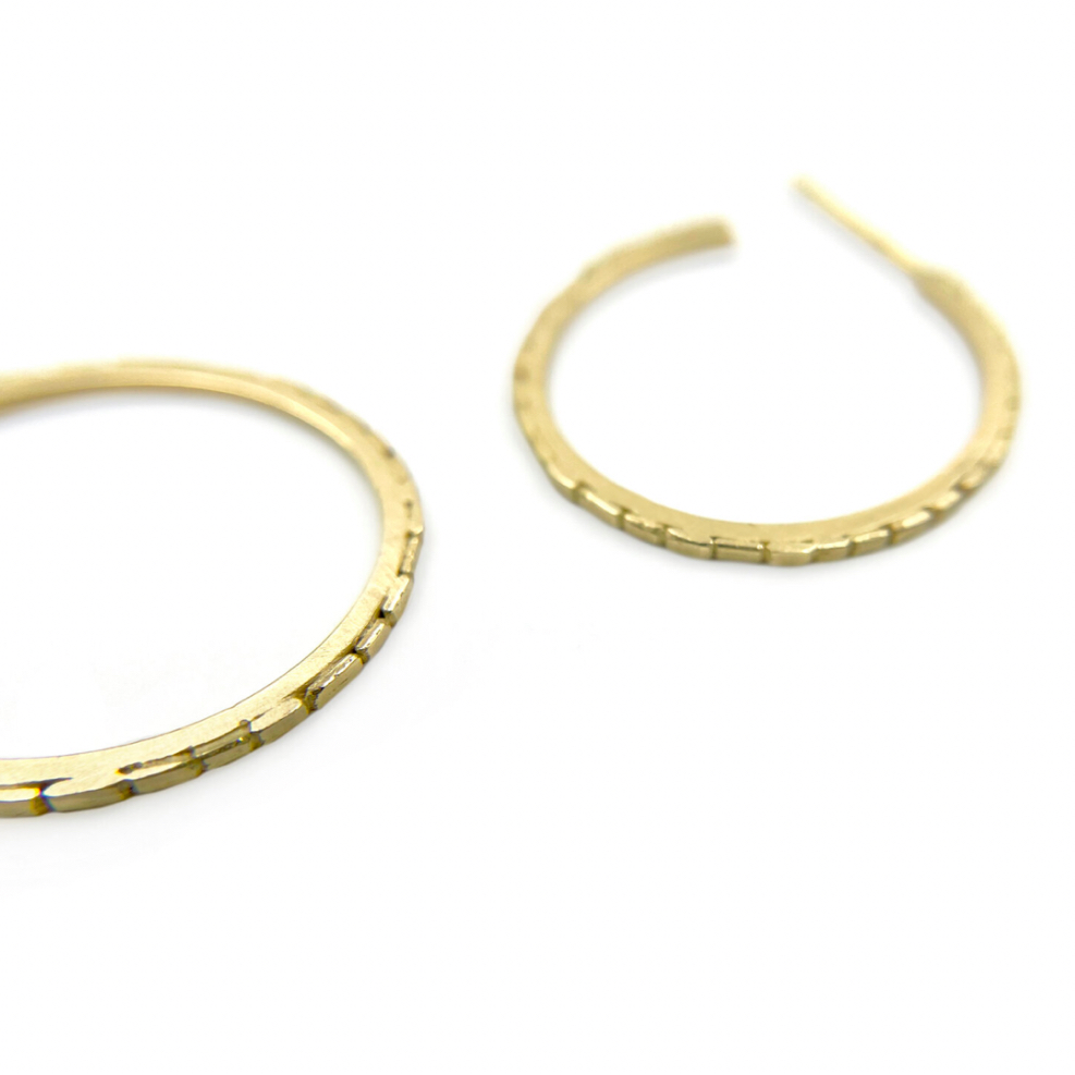 Kelsey Simmen sugar brick vertical hoops in 18k yellow gold