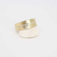 Todd Reed tapered diamond ring, 18k yellow gold band, Todd Reed Jewelry