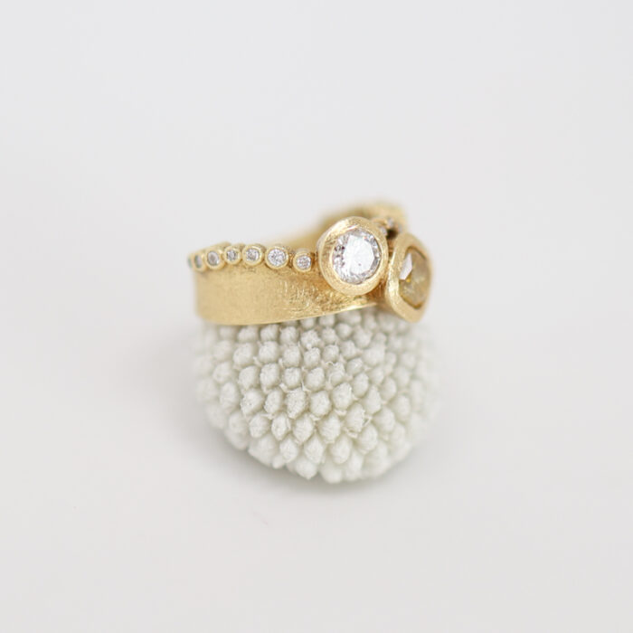 one-of-a-kind paired diamonds ring - Image 2
