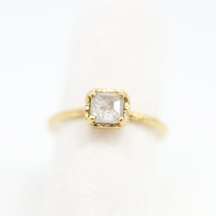 grey diamond textured prong ring