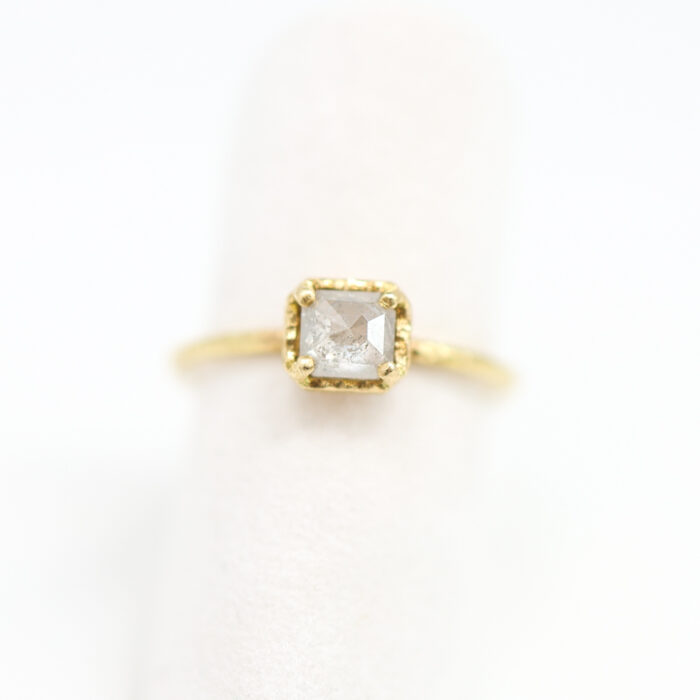 grey diamond textured prong ring - Image 4