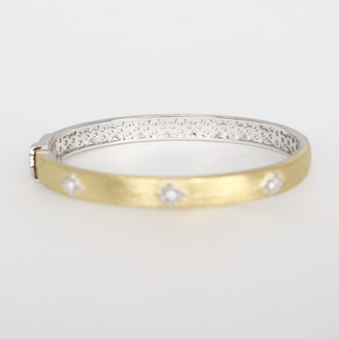 Moroccan star wide bangle in yellow gold and mixed metal - Image 6