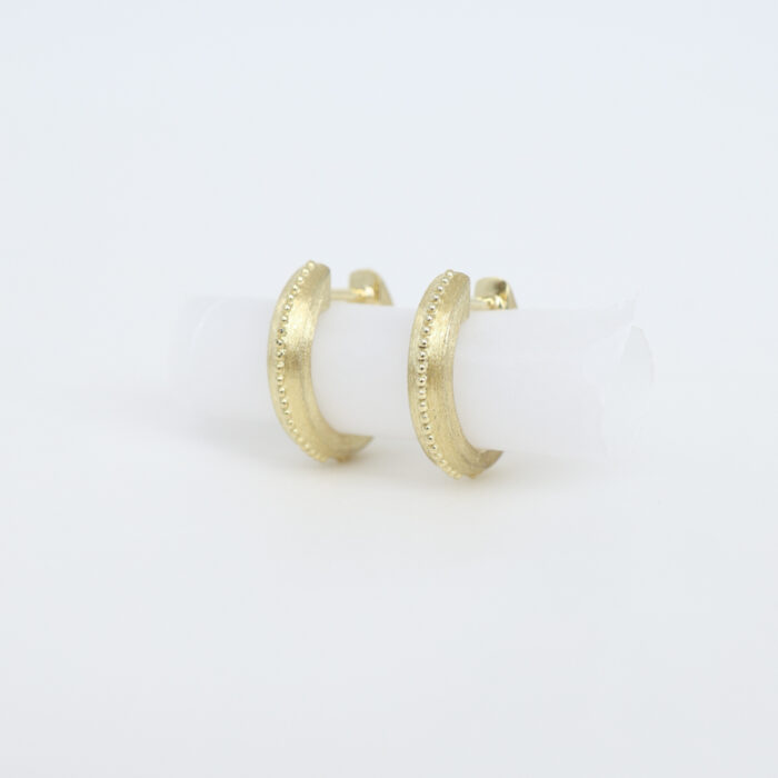 beaded line solid gold clicker hoops - Image 4