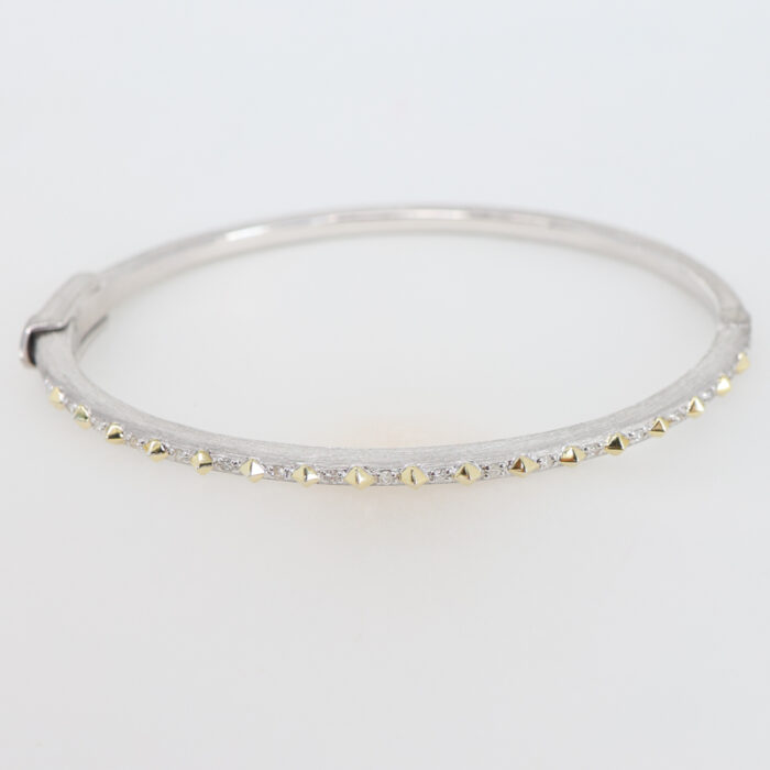 narrow gold pyramid pavé bangle - Image 4
