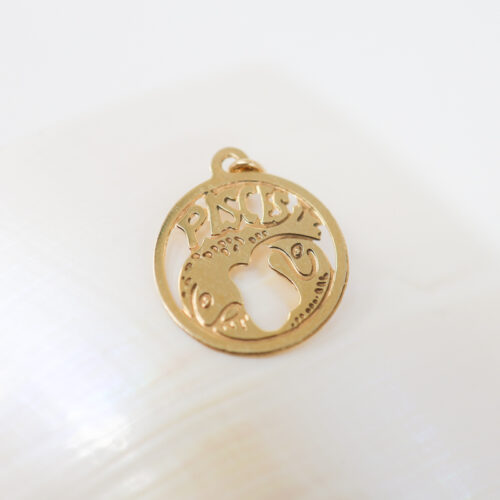 vintage pisces charm in yellow gold