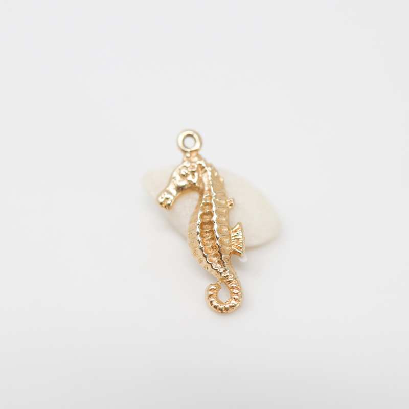 solid gold seahorse charm