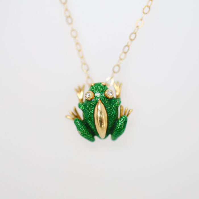 enamel and yellow gold frog - Image 3