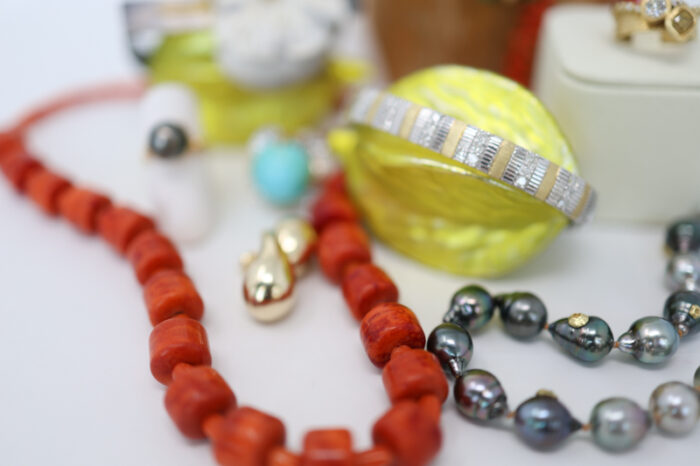 natural multiform coral necklace - Image 2