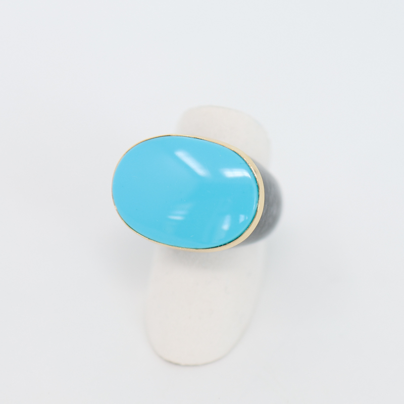 oval turquoise and carved jade cocktail ring