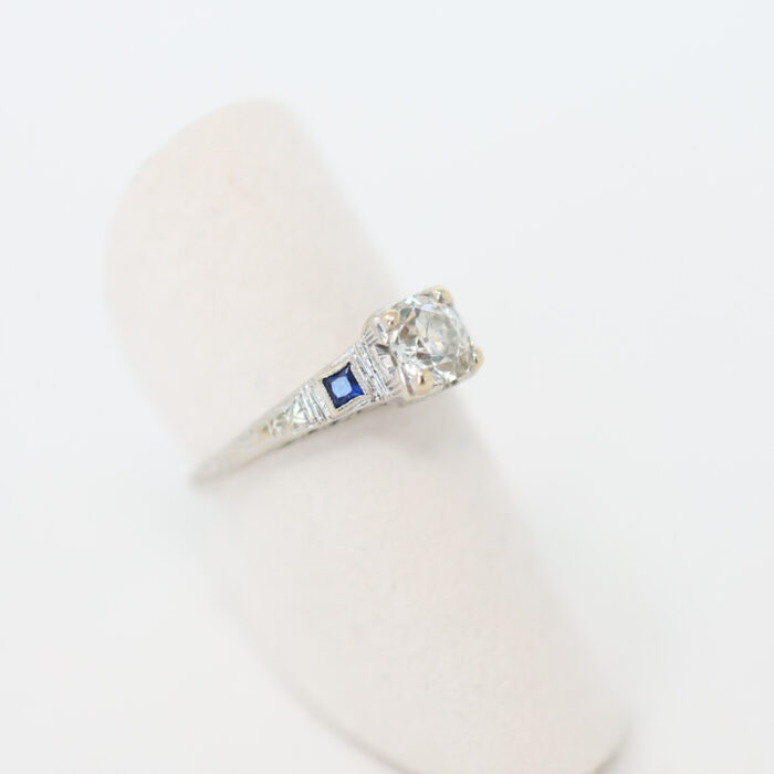 diamond and side sapphires ring - Image 4