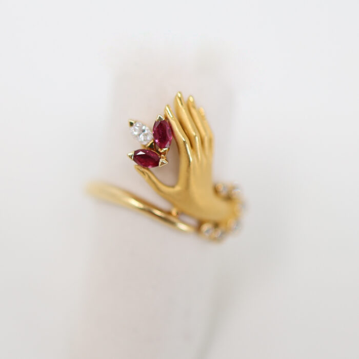 estate Carrera y Carrera ruby + diamond hand ring - Image 3