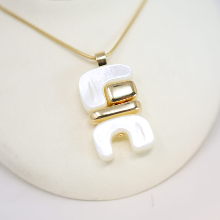 Water 01 pendant: mother of pearl + gold - Image 3