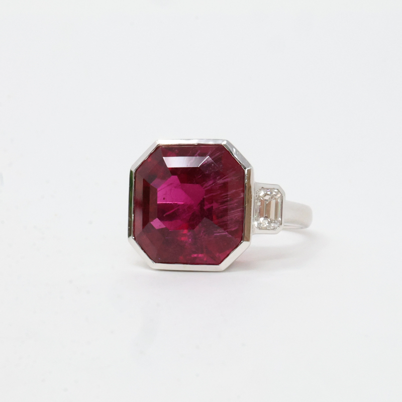 11.27ct rubellite and diamond cocktail ring - Image 2