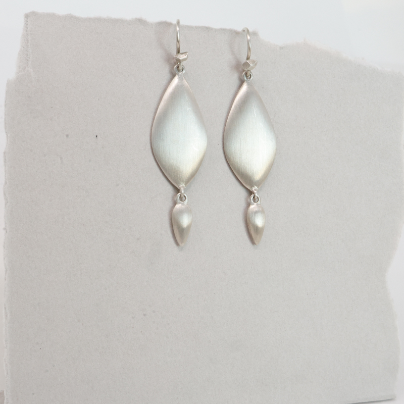 sevim earrings in silver - Image 3