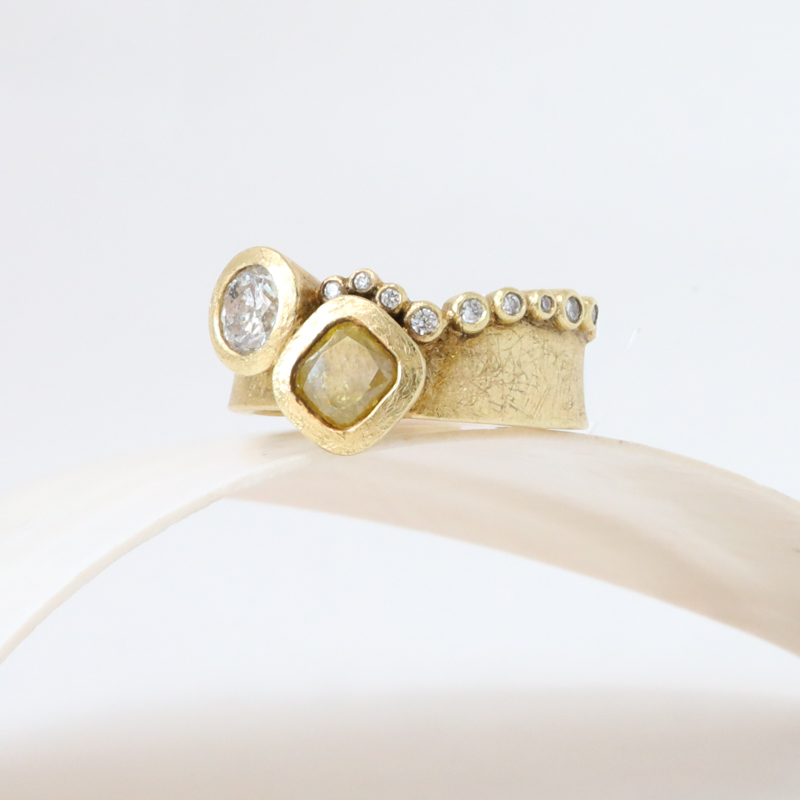 paired diamonds ring, one-of-a-kind - Image 8