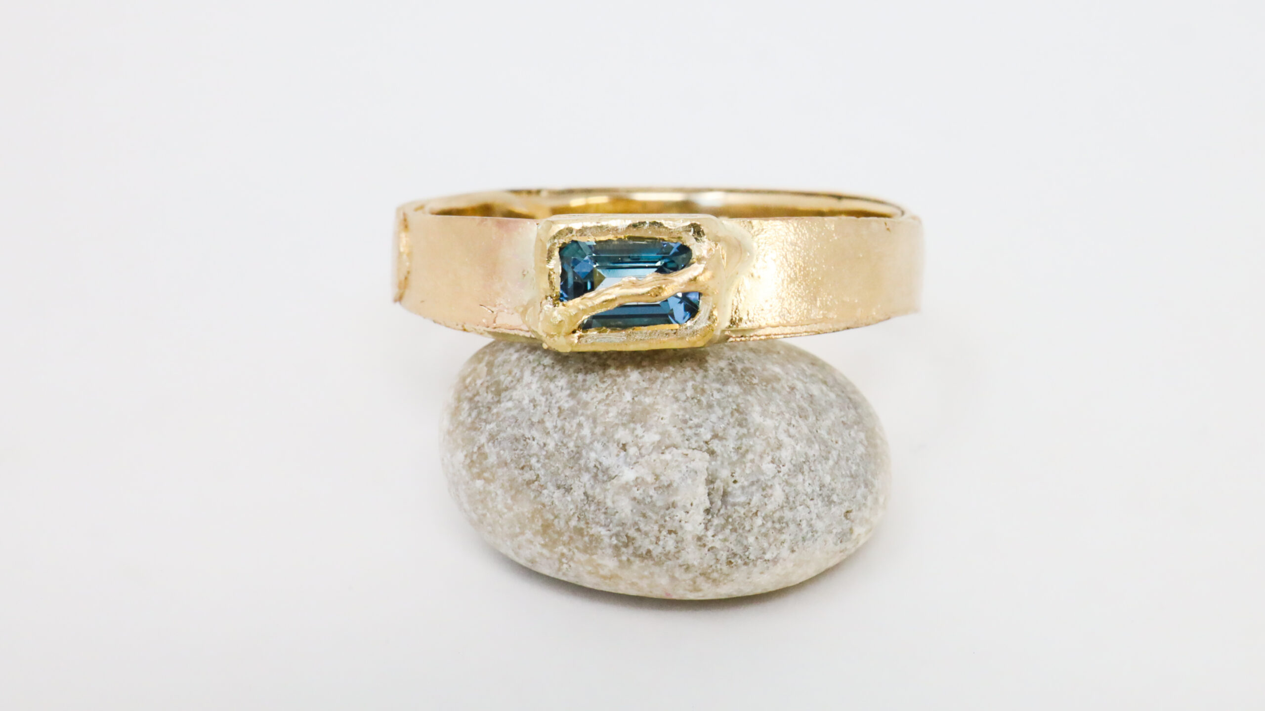 SaltHillCustom-1-4 custom fault line mens ring
